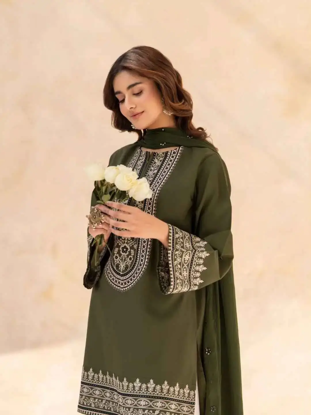Gulnar 3 Pcs Women's Stitched Linen Embroidered Suit