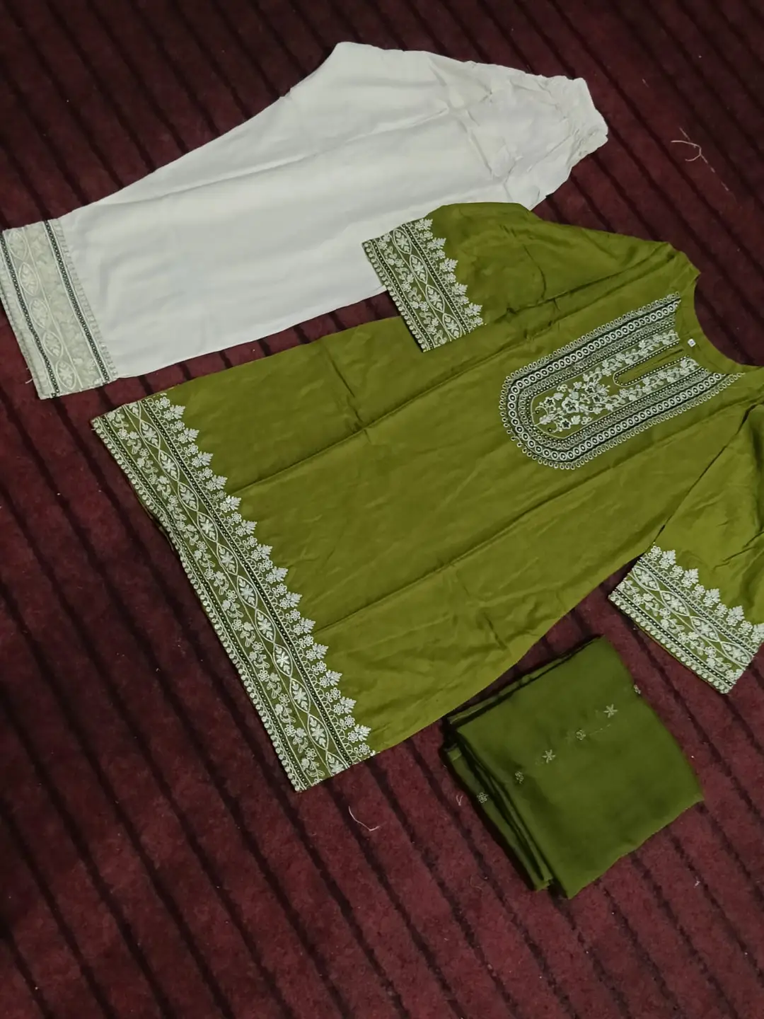 Gulnar 3 Pcs Women's Stitched Linen Embroidered Suit