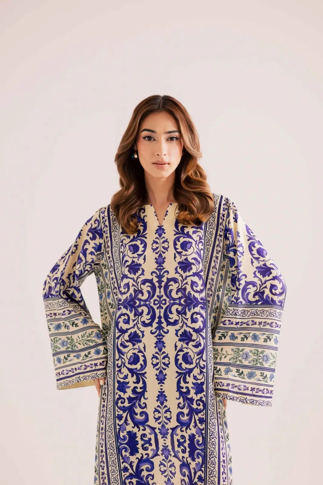 kaftan 2 Pcs Women's Stitched Silk Printed Shirt And Trouser