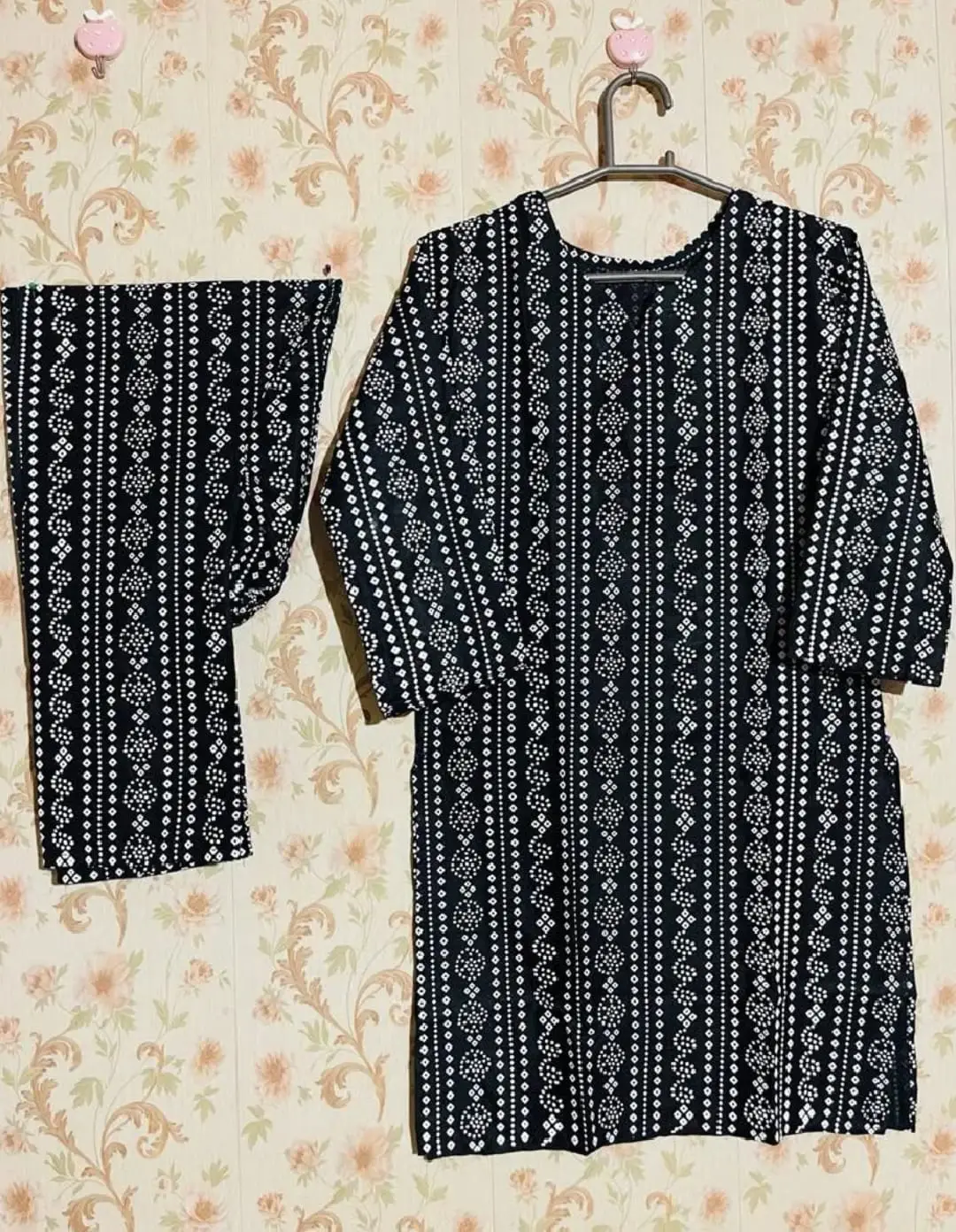 2 Pcs Women's Stitched Linen Block Printed Shirt And Trouser