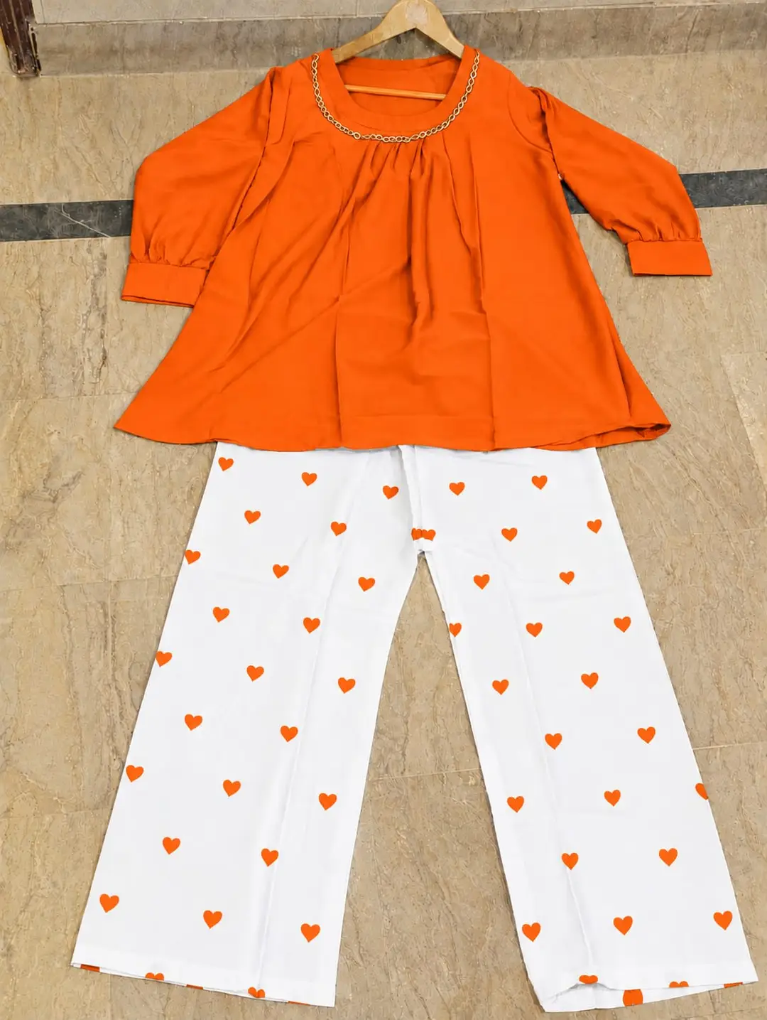 2 Pcs Women's Stitched Grip Plain Co-Ord Set