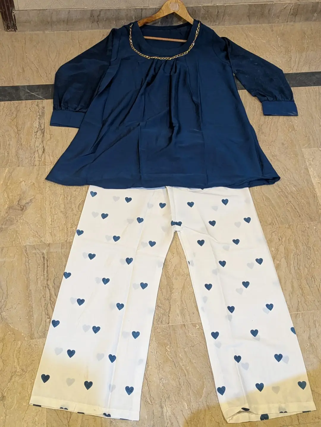 2 Pcs Women's Stitched Grip Plain Co-Ord Set