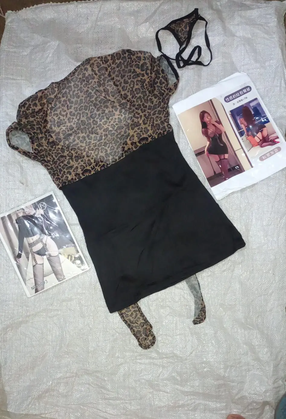 Silk Printed Comfortable And Lightweight Nightwear Set / Imported Leopard Print Lingerie Set