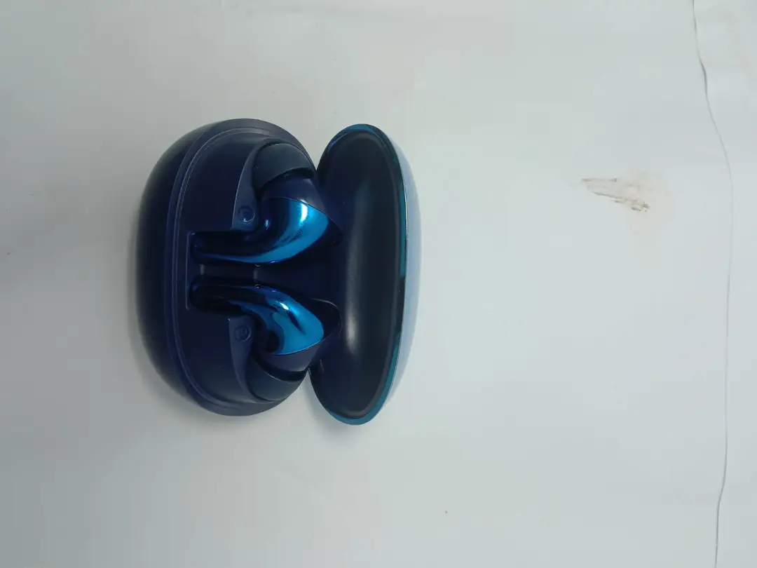 Blue Long-Lasting Battery With Fast Charge 4 Earbuds