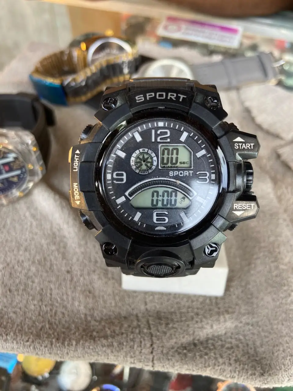 Men's Comfortable Daily Wear Watch