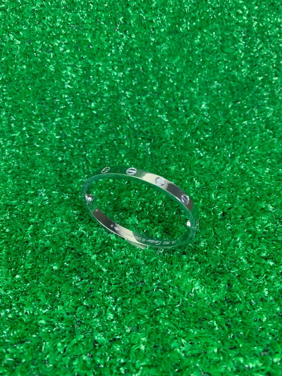 Trending Elegant Gold-Plated Stainless Steel Bangle Bracelet for Girls & Women with Elegant Design
