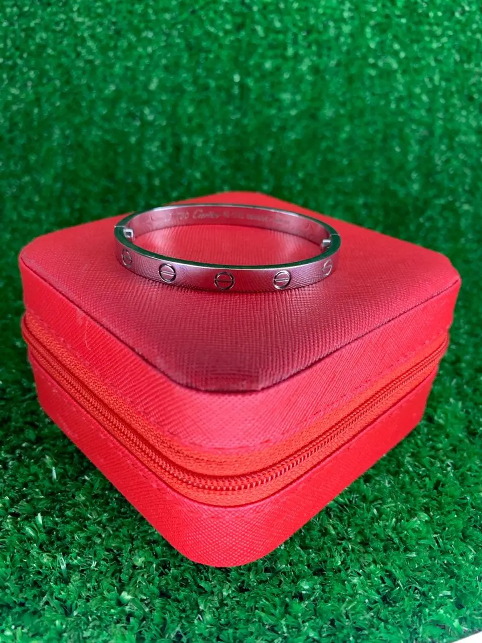 Trending Elegant Gold-Plated Stainless Steel Bangle Bracelet for Girls & Women with Elegant Design