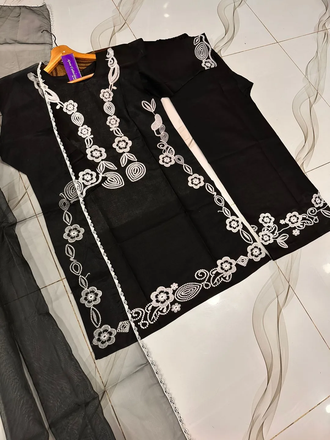 3 Pcs Women's Stitched Cotton Embroidered Suit