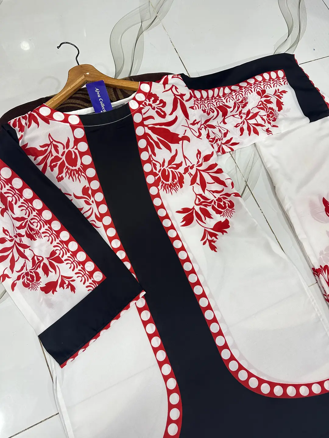 2 Pcs Women's Stitched Lawn Printed Shirt And Trouser