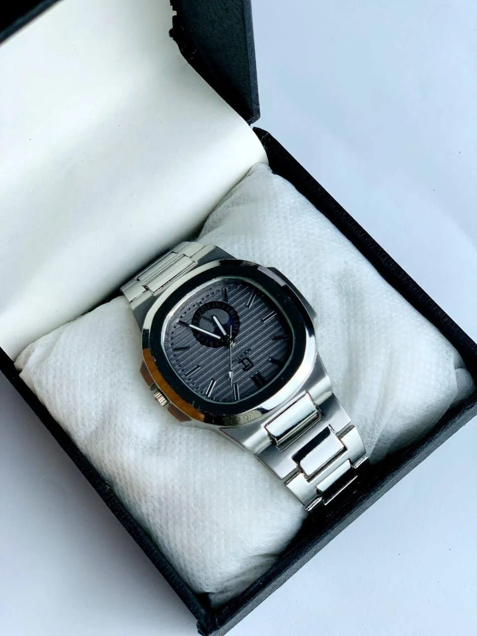 Men's Stainless Steel Analog Watch Silver Black 30mm