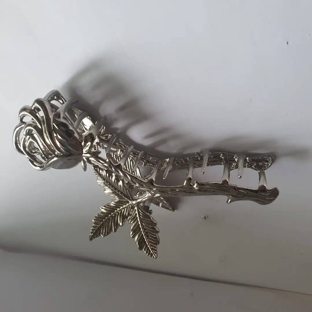 Flower Design Silver Plated Resin Hair Claw