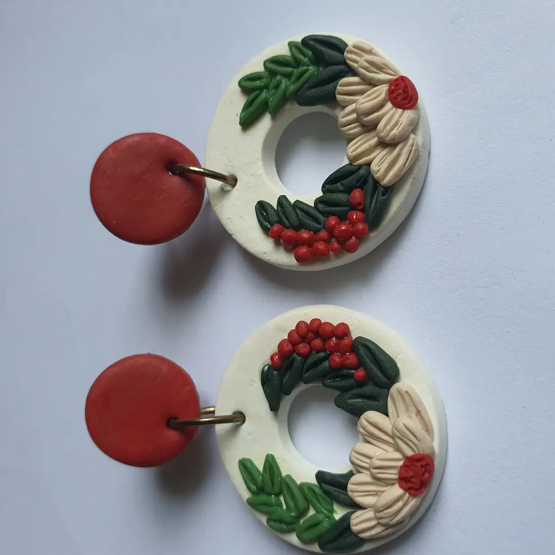 Stylish 2 Layered Dangling Earrings with Resin Plating - 2 Pcs in Green
