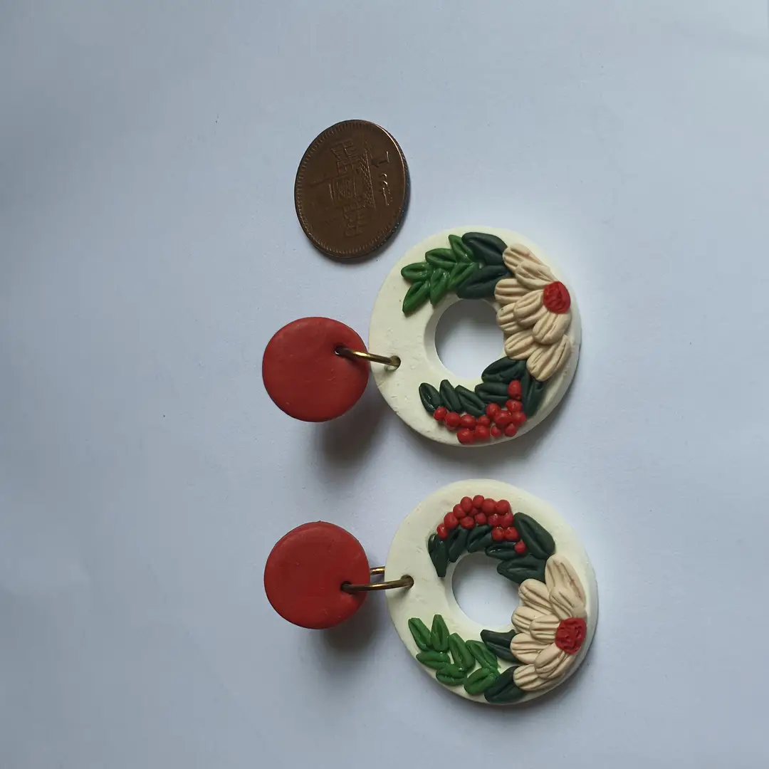 Stylish 2 Layered Dangling Earrings with Resin Plating - 2 Pcs in Green