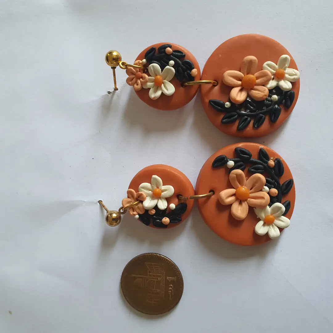 Stylish 2 Layered Dangling Earrings with Resin Plating - 2 Pcs in Green