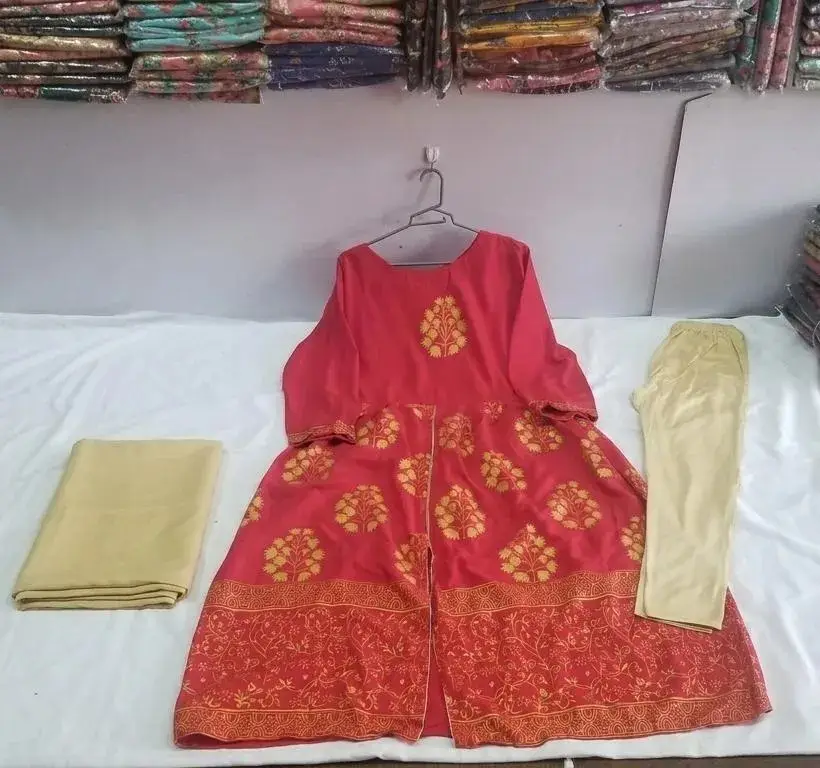 3 Pcs Women's Stitched Arabic Lawn Block Printed Suit