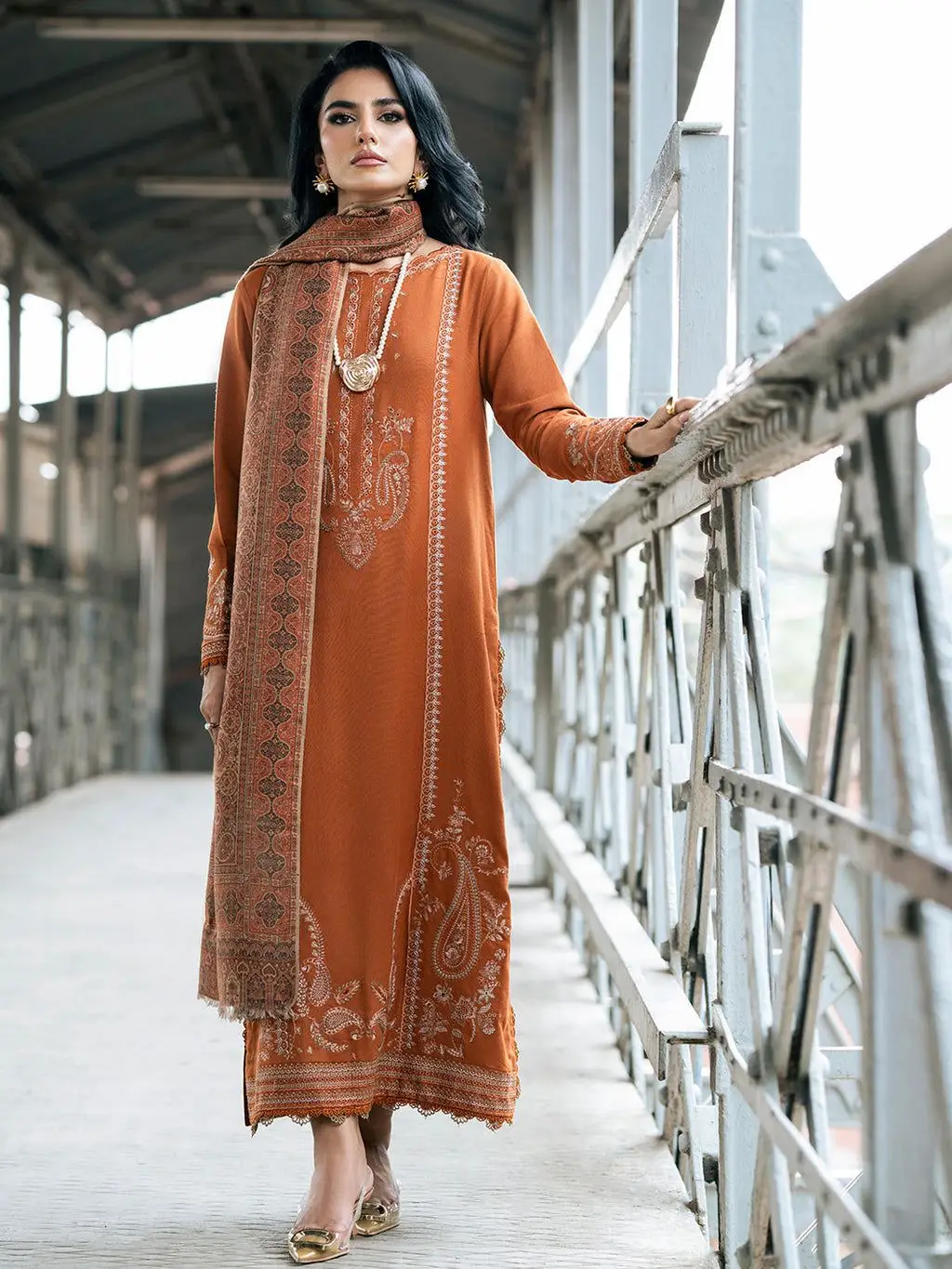 3 Pcs Women's Unstitched Printed Suit
