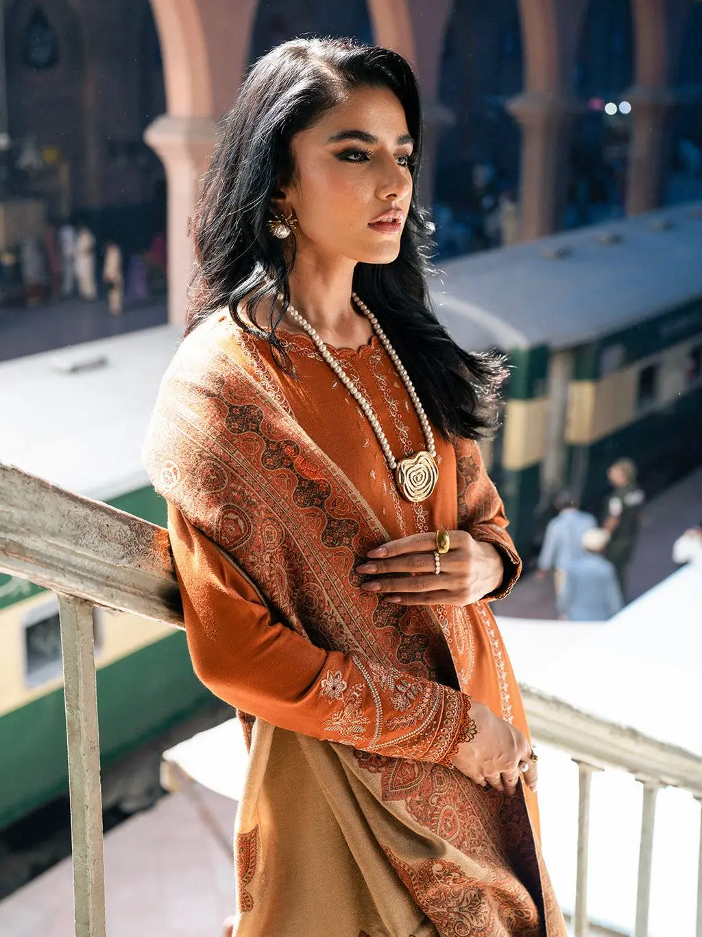 3 Pcs Women's Unstitched Printed Suit