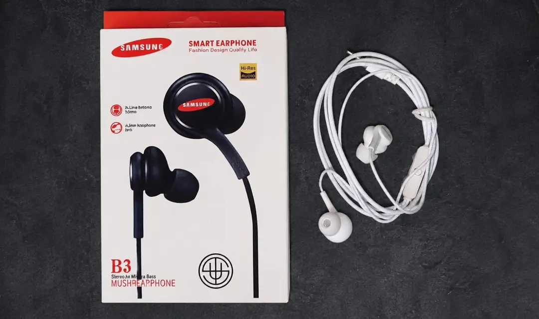 Clear Voice Wired Earphones White