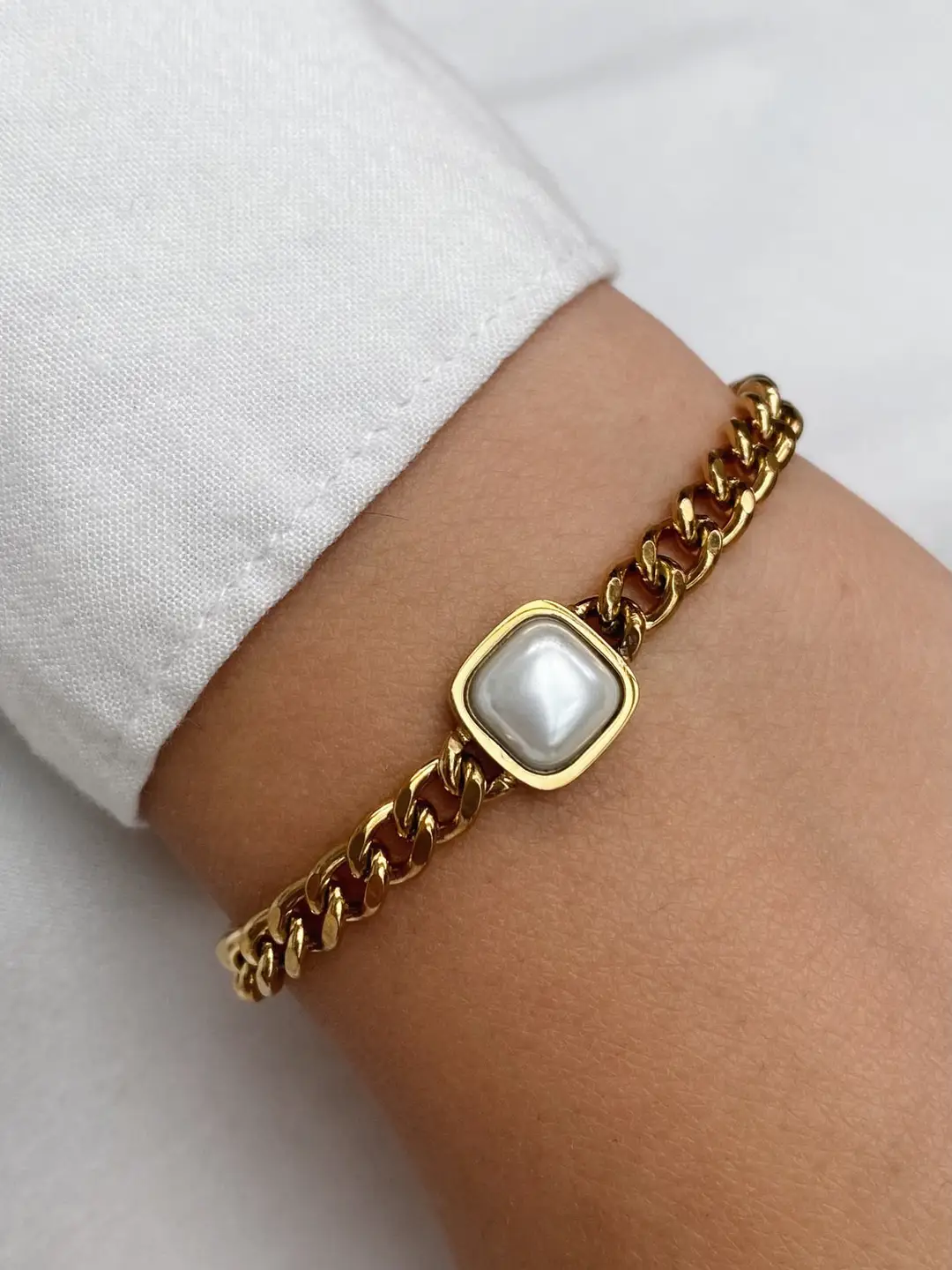 Bold Pearl Bracelet for Women | 304 Stainless Steel Elegant Bracelet | Waterproof & Tarnish Resistant | Casual, College & Party Wear | Luxury Fashion Jewelry | Sultana Jewelry Collection