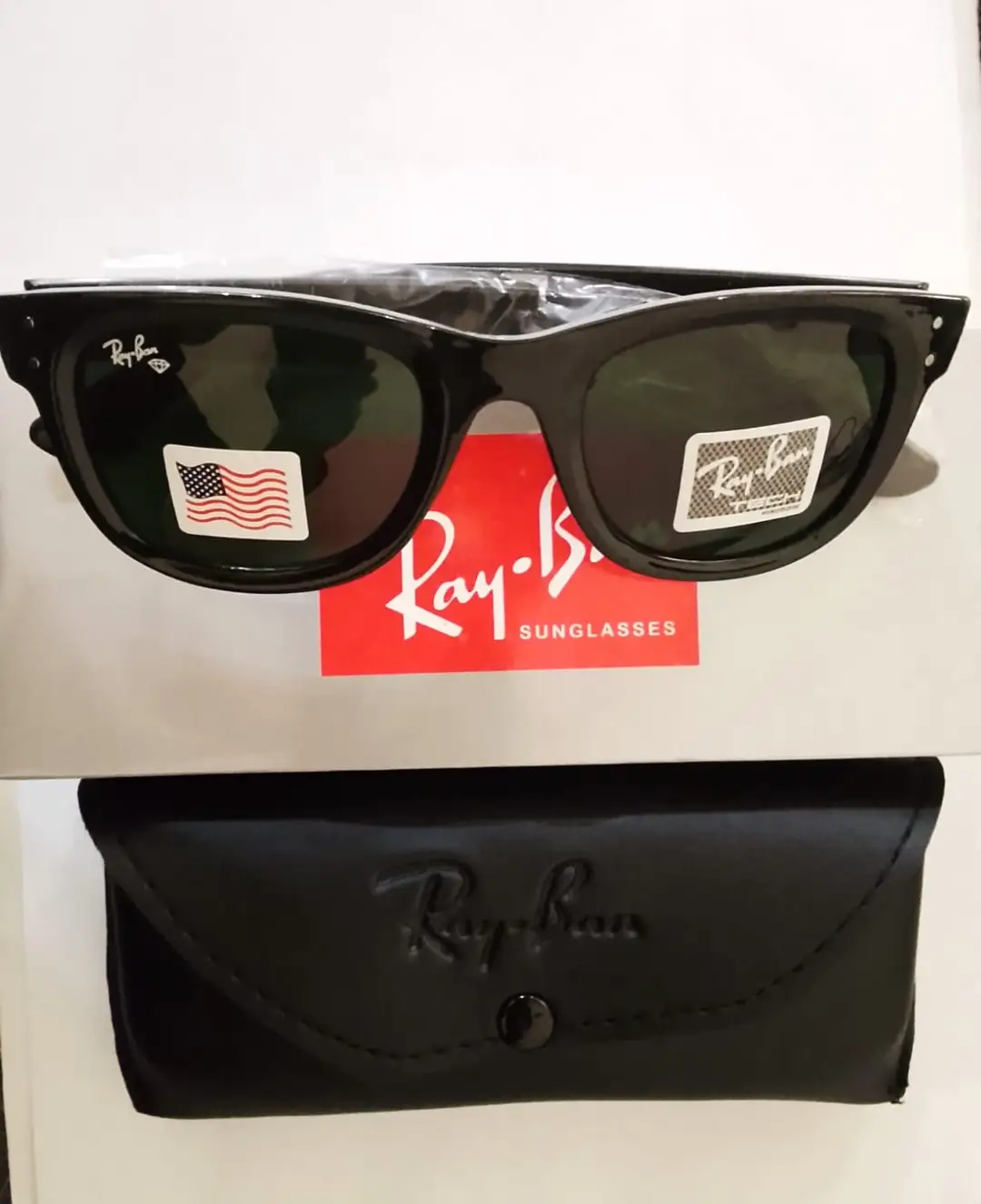 RAY BAN GLASSES , Best Option For Gift.