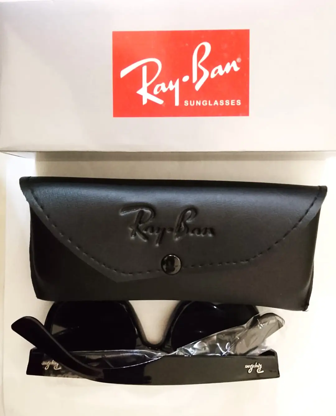 RAY BAN GLASSES , Best Option For Gift.