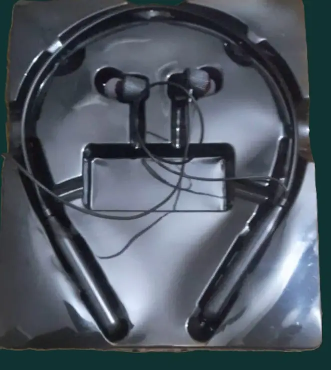 Fast Black Power On/Off, Answer, Redial, Hang Up, Play, Pause, Next Track 90 Wireless Neckband