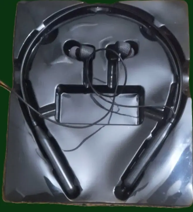 Fast Black Power On/Off, Answer, Redial, Hang Up, Play, Pause, Next Track 90 Wireless Neckband