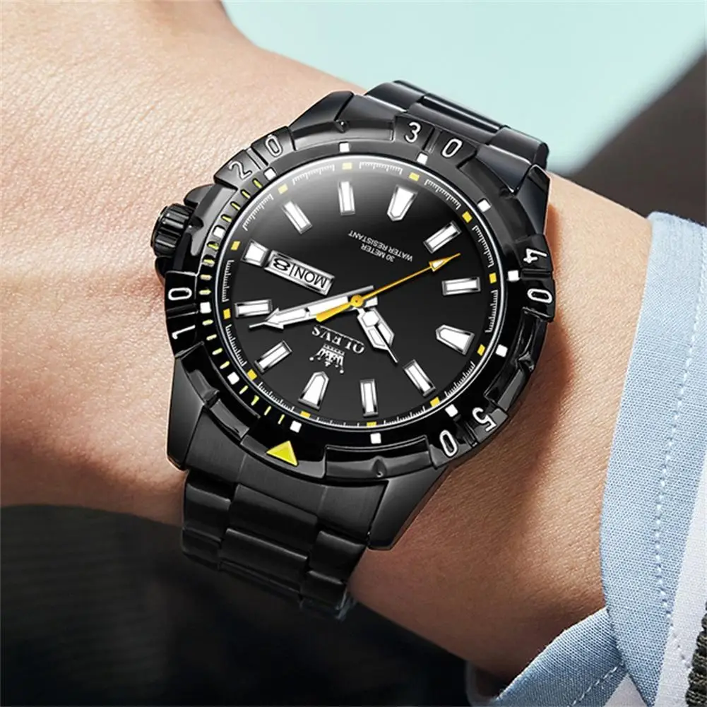 Luxury Stainless Steel Waterproof Watch With date and Time