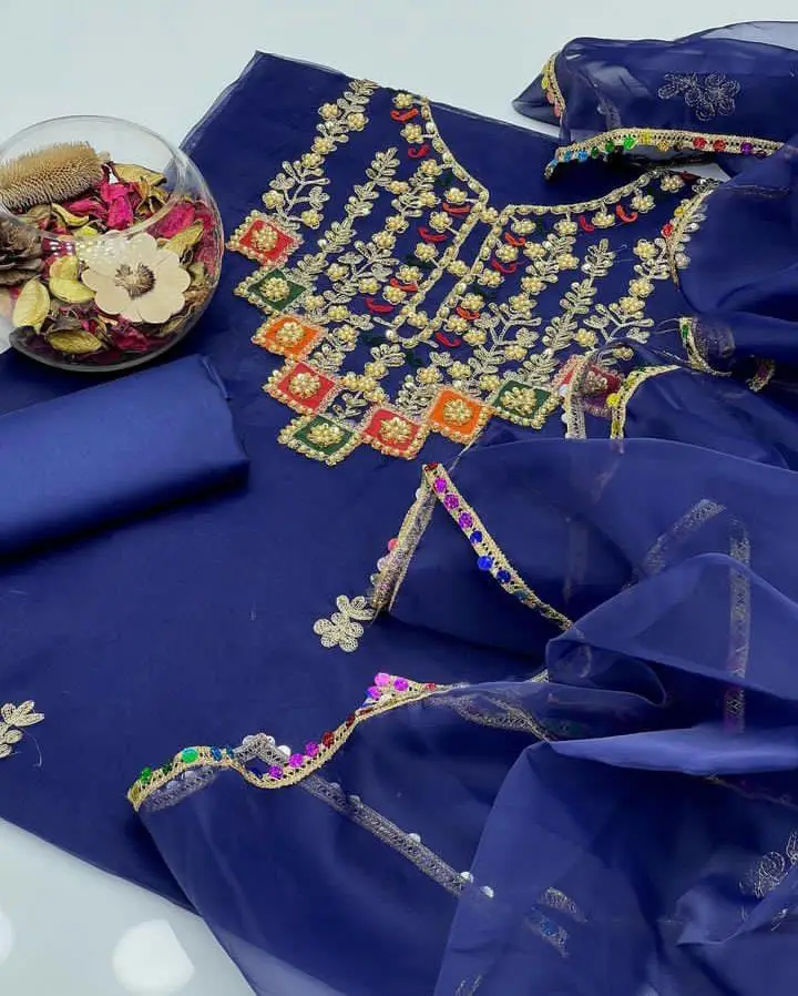 3 Pcs Women's Unstitched Embroidered Suit
