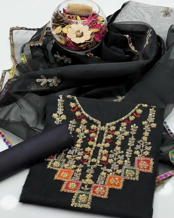 3 Pcs Women's Unstitched Embroidered Suit