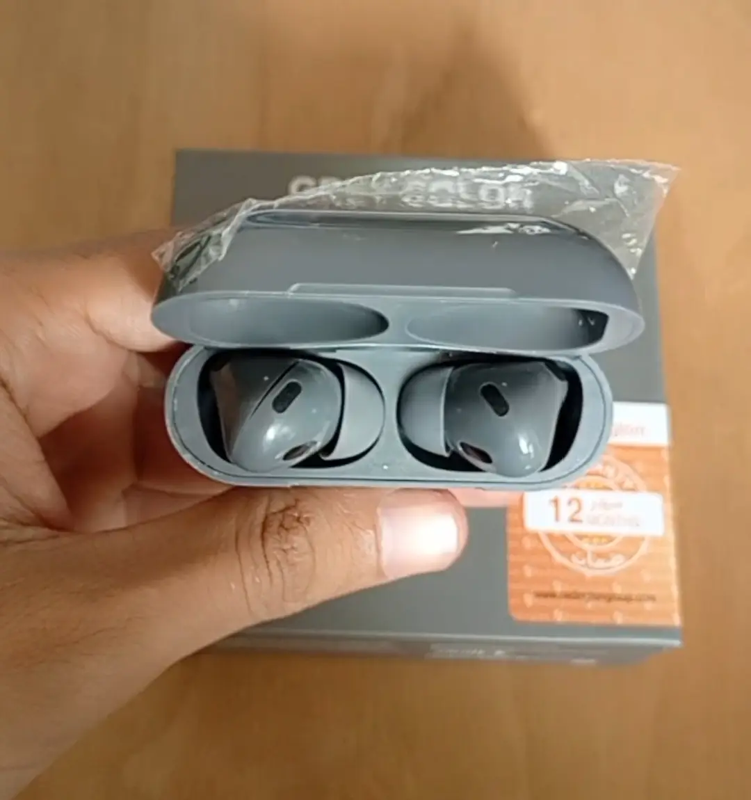 Grey Long-Lasting Battery With Fast Charge Airpods