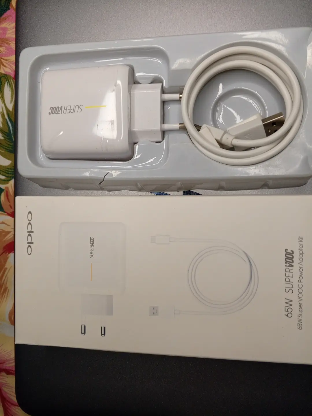 Oppo Super Fast Charger 65W