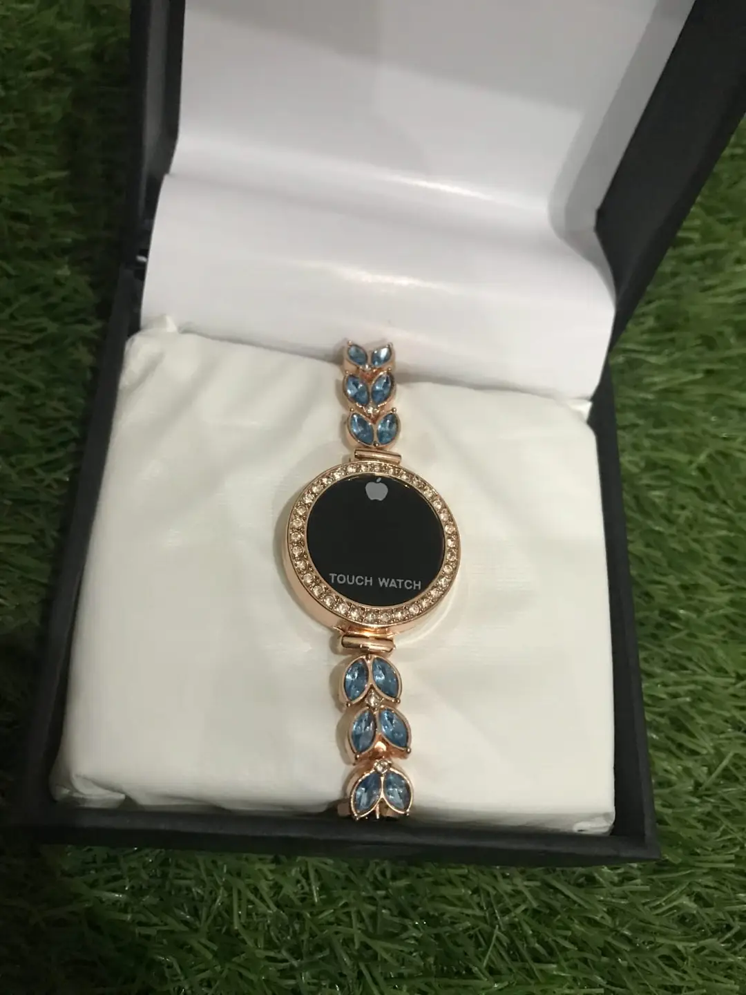 Women's Chic Everyday Design That Upgrades Any Outfit Watch 1