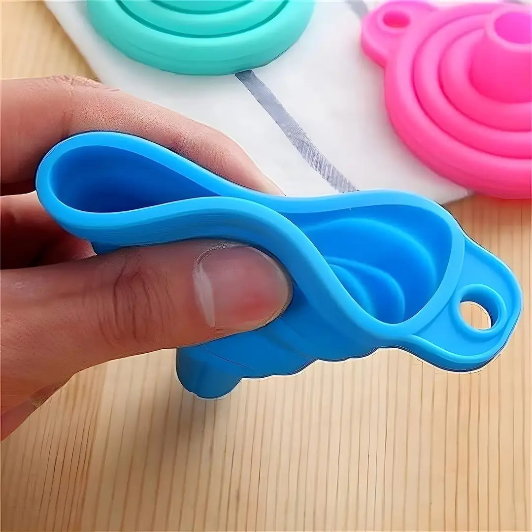 4 Pcs Reusable Collapsable Silicone Foldable Funnel