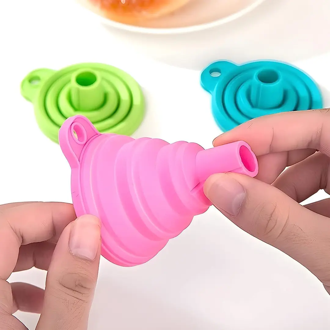 4 Pcs Reusable Collapsable Silicone Foldable Funnel