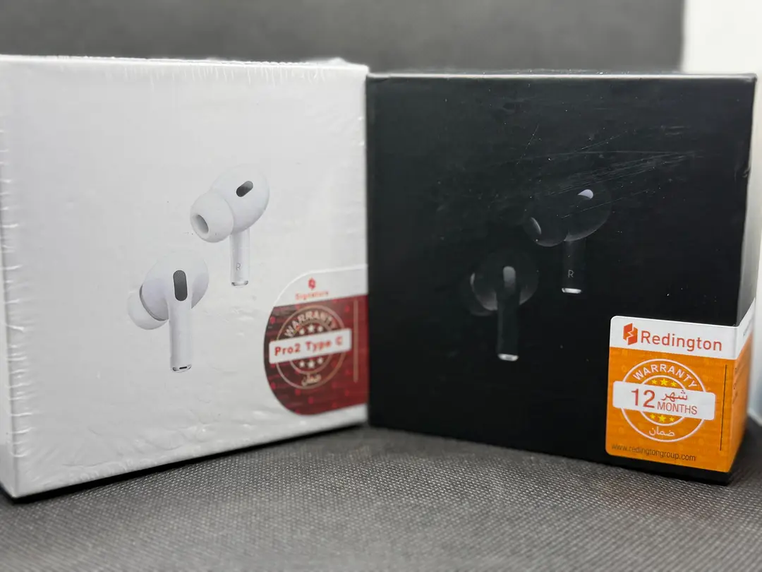 Black Long-Lasting Battery With Fast Charge Earbuds