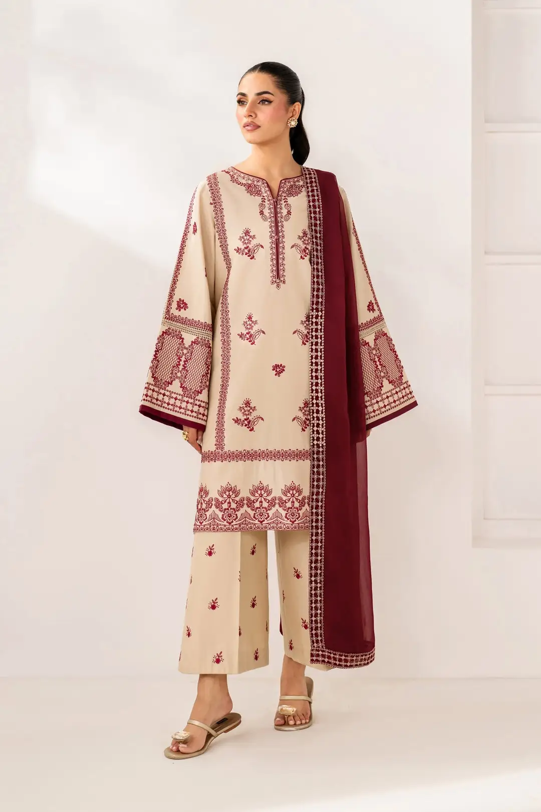 3 Pcs Women's Unstitched Embroidered Suit
