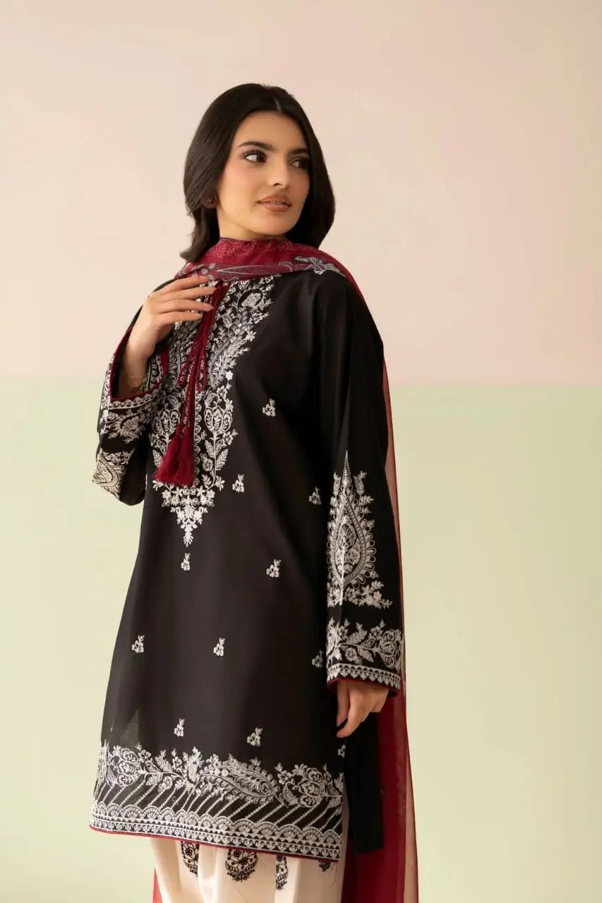 3 Pcs Women's Unstitched Embroidered Suit