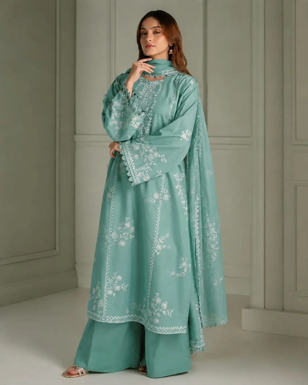 3 Pcs Women's Unstitched Embroidered Suit