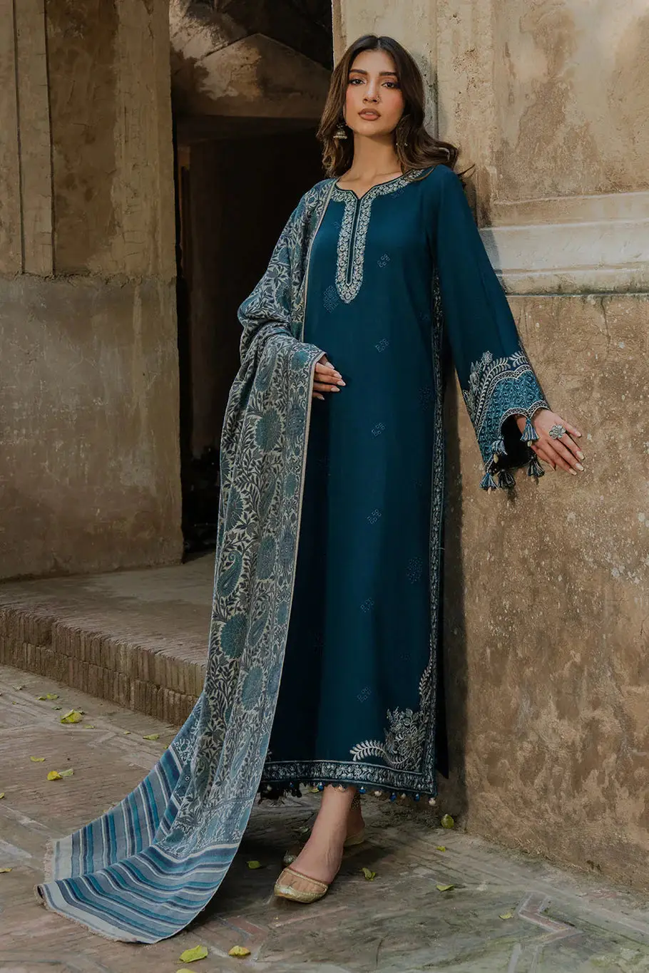 3 Pcs Women's Unstitched Embroidered Suit