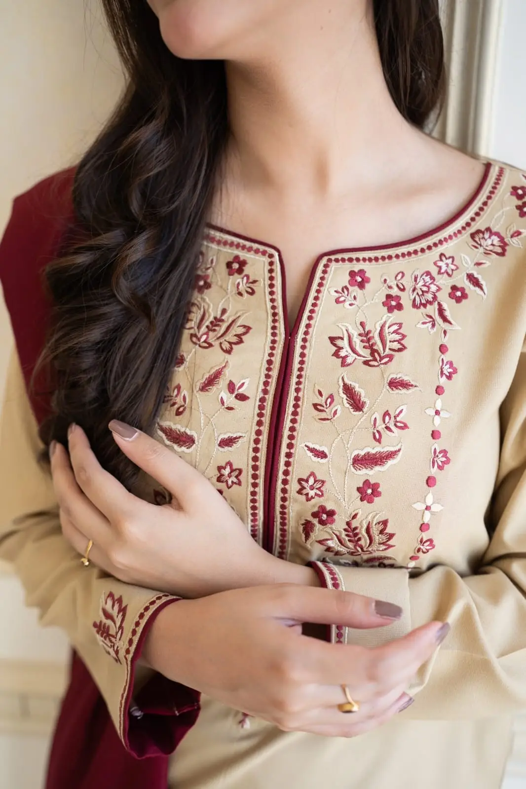 3 Pcs asling hit code Women's Unstitched Embroidered Suit