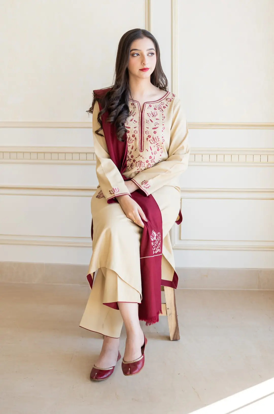 3 Pcs asling hit code Women's Unstitched Embroidered Suit