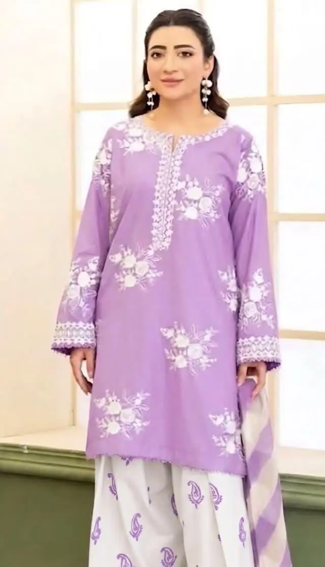3 Pcs Women's Unstitched Embroidered Suit