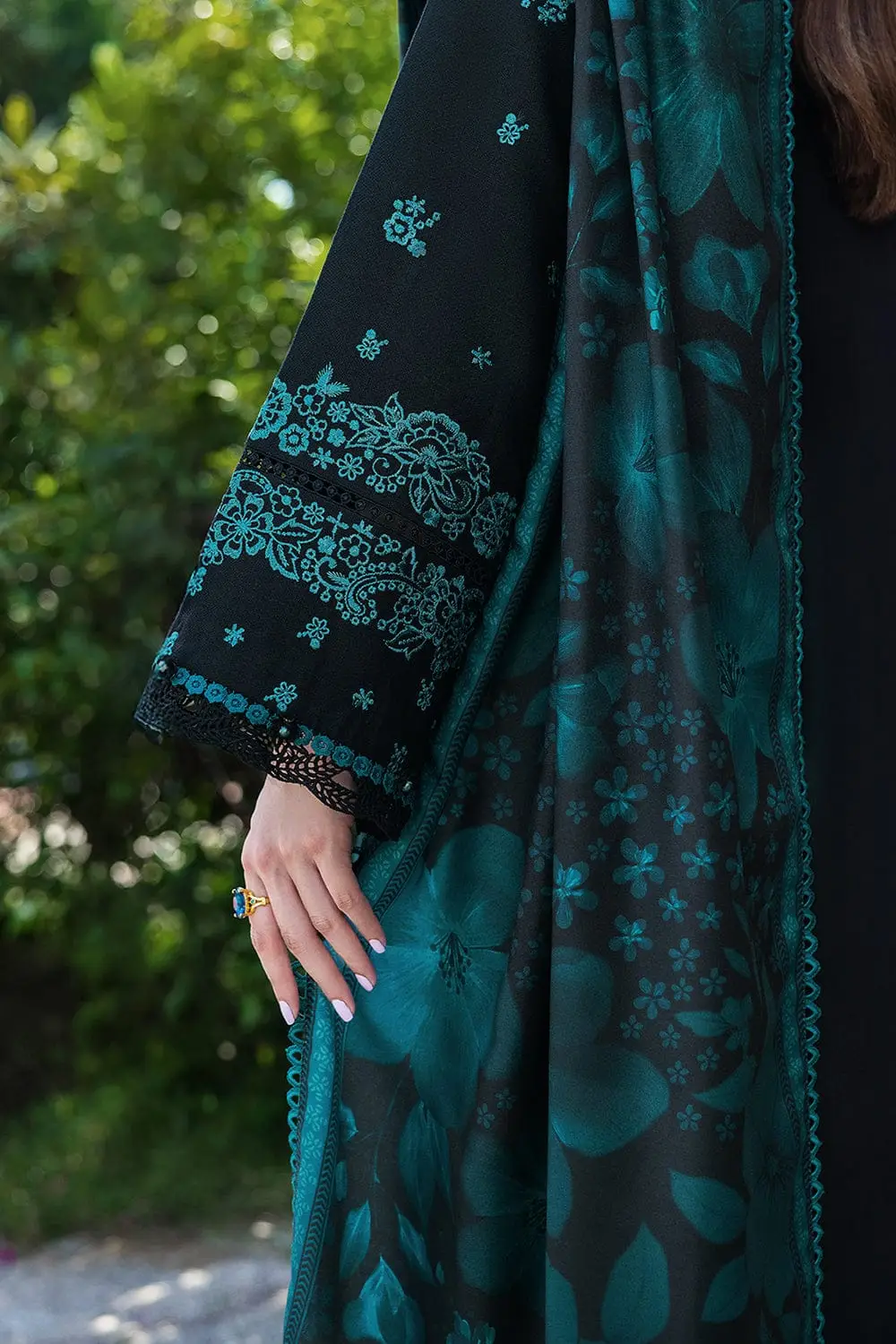 3 Pcs Women's Unstitched Embroidered Suit(HB)