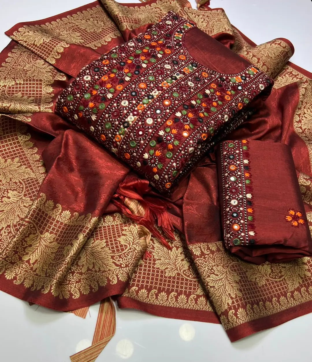 3 Pcs Women's Unstitched Embroidered Suit