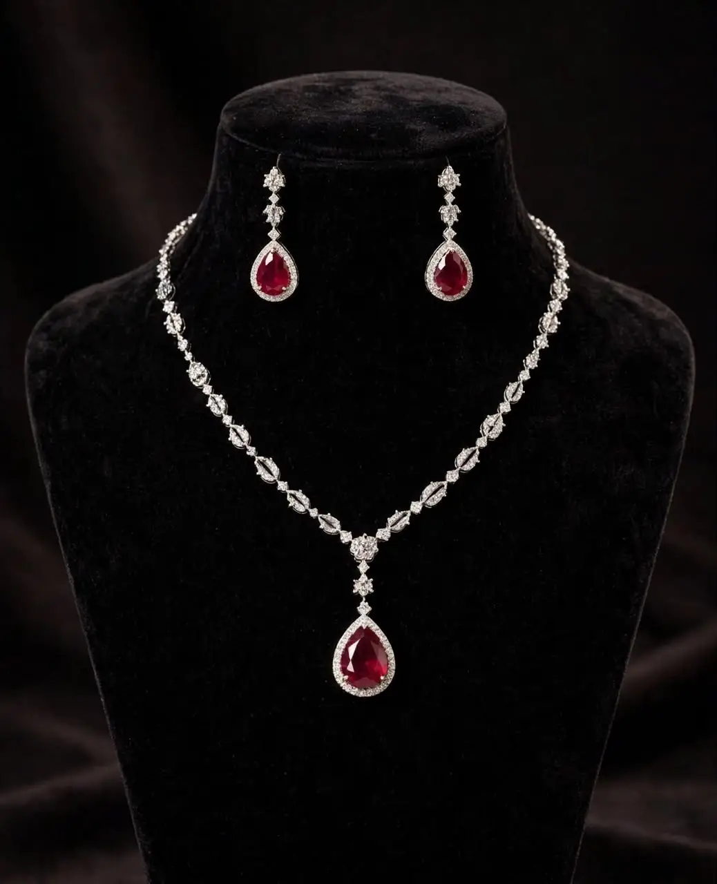 Modern Design Silver Plated Zircon Necklace Set