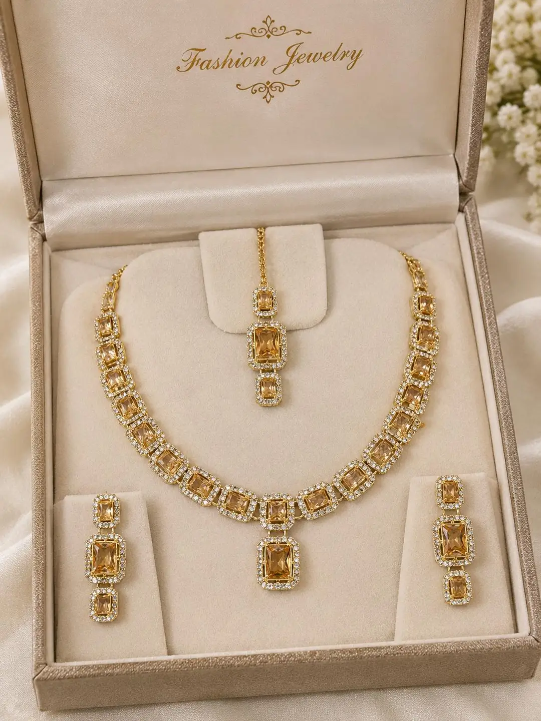 Modern Design Gold Plated Zircon Necklace Set