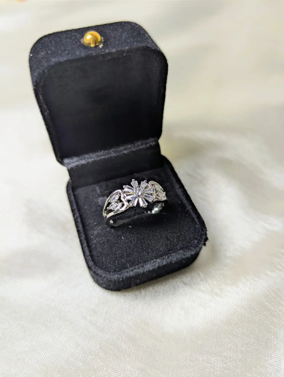 Gold Artificial Stones Adjustable Rings with Free ring box