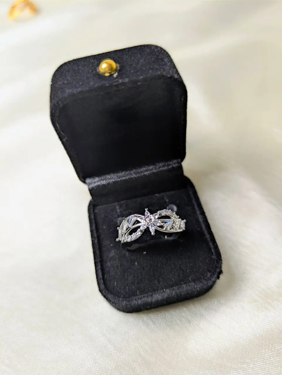 Gold Artificial Stones Adjustable Rings with Free ring box