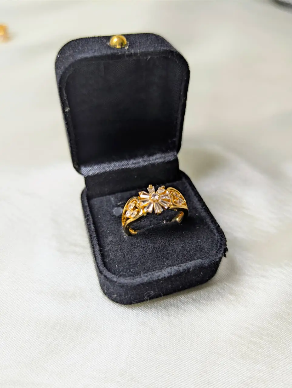 Gold Artificial Stones Adjustable Rings with Free ring box